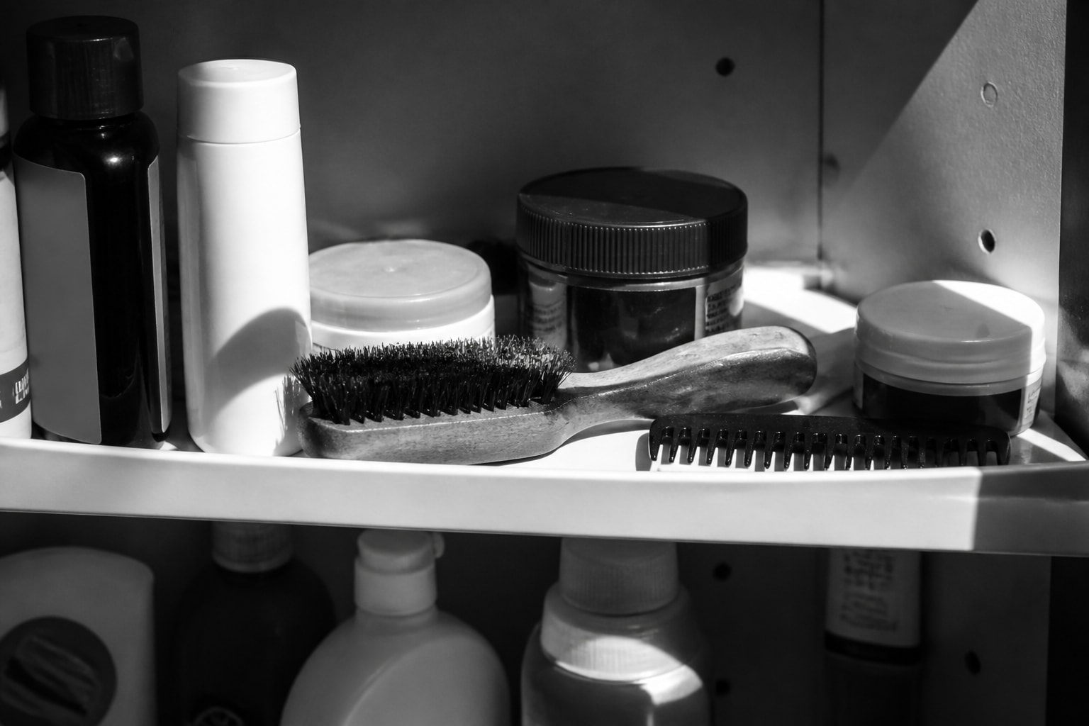 Beard Curling Under Your Chin? Why It Happens and What Helps