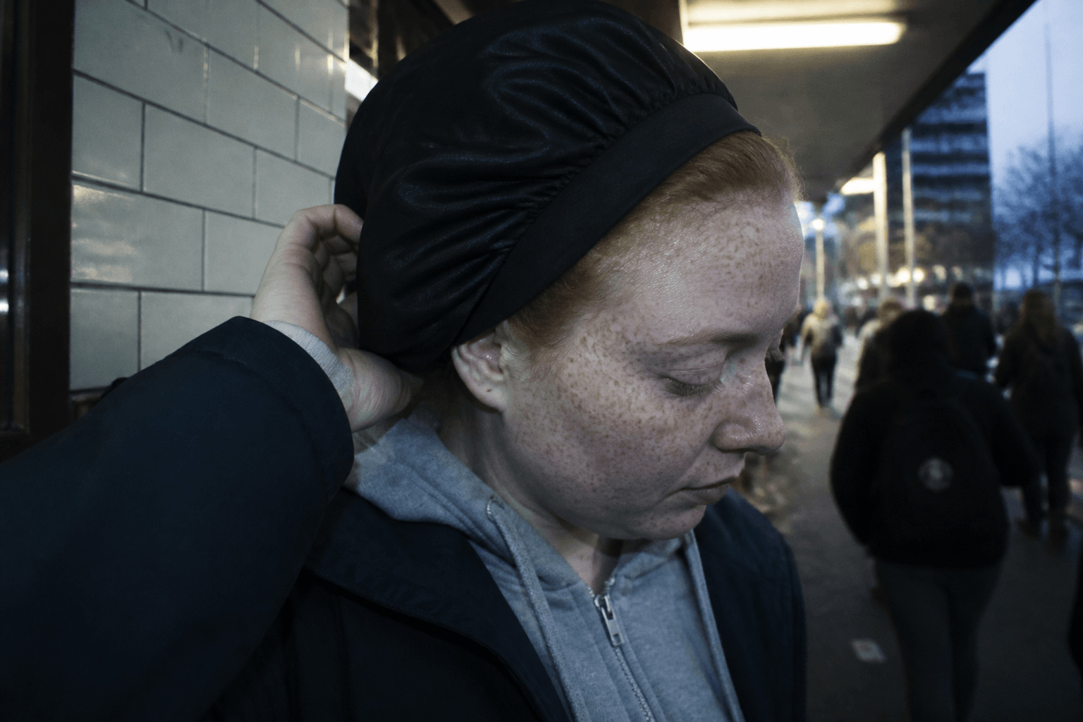 Can a Satin Bonnet Cause Forehead Acne? What to Check