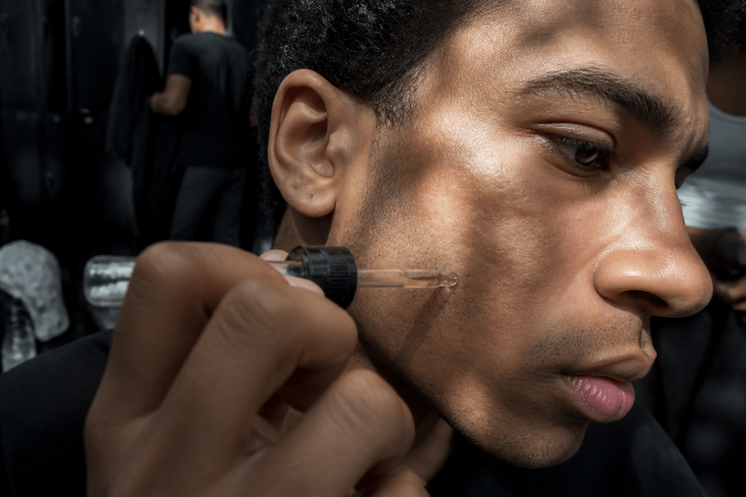 Does Castor Oil Cause Milia? What the Evidence Says