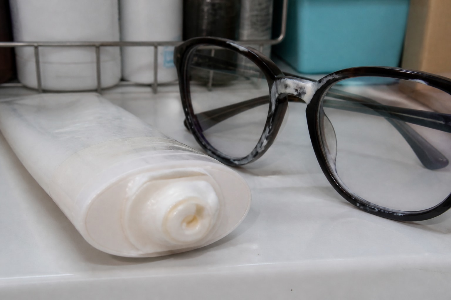 How to Stop Glasses Rubbing Off Sunscreen