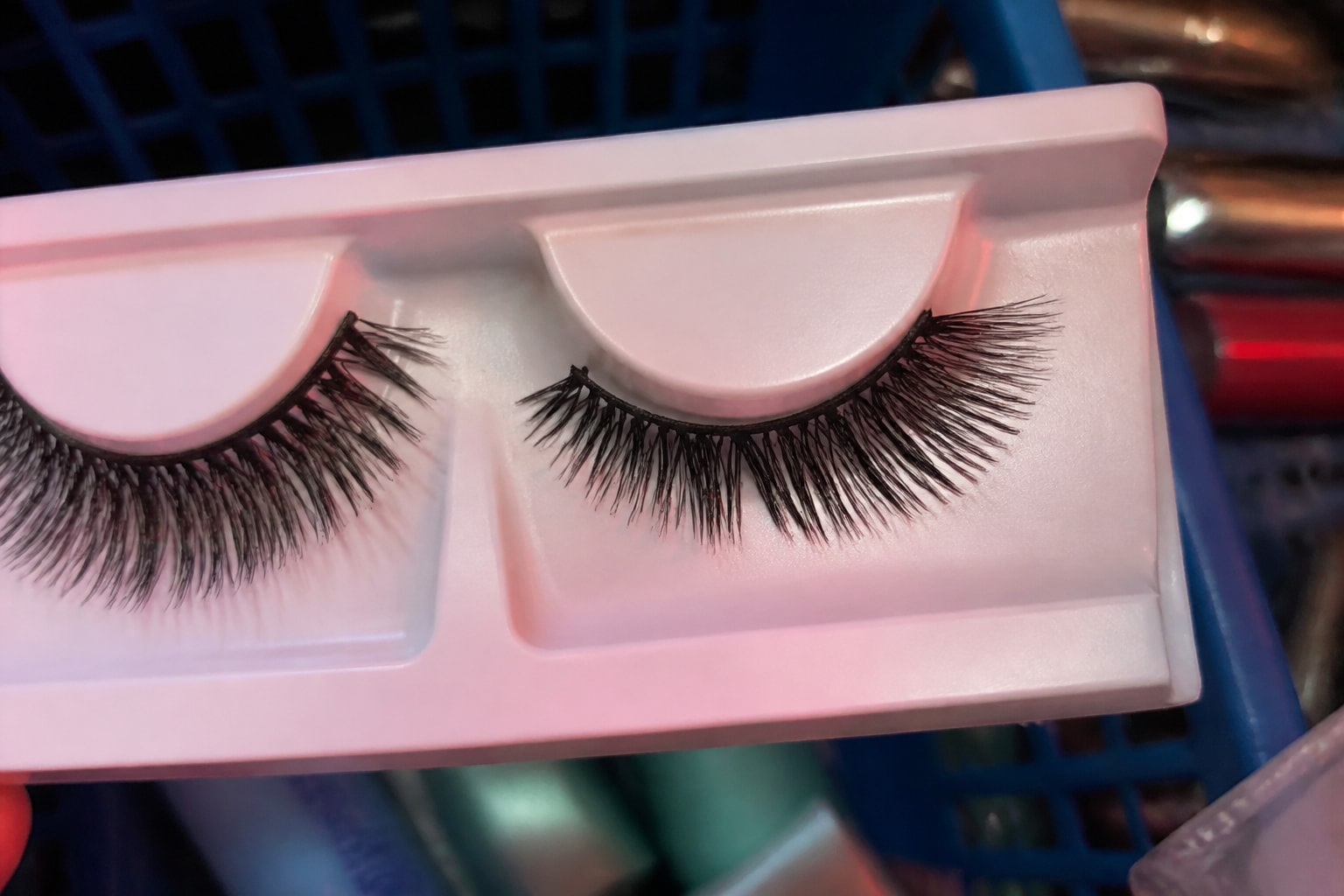 False Eyelashes Lifting at the Inner Corner? What Helps