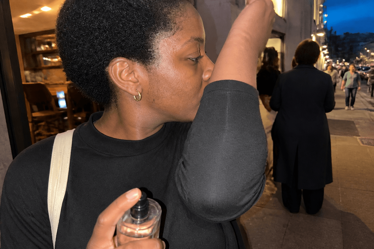 Why Does Perfume Smell Sour on My Skin? What to Test