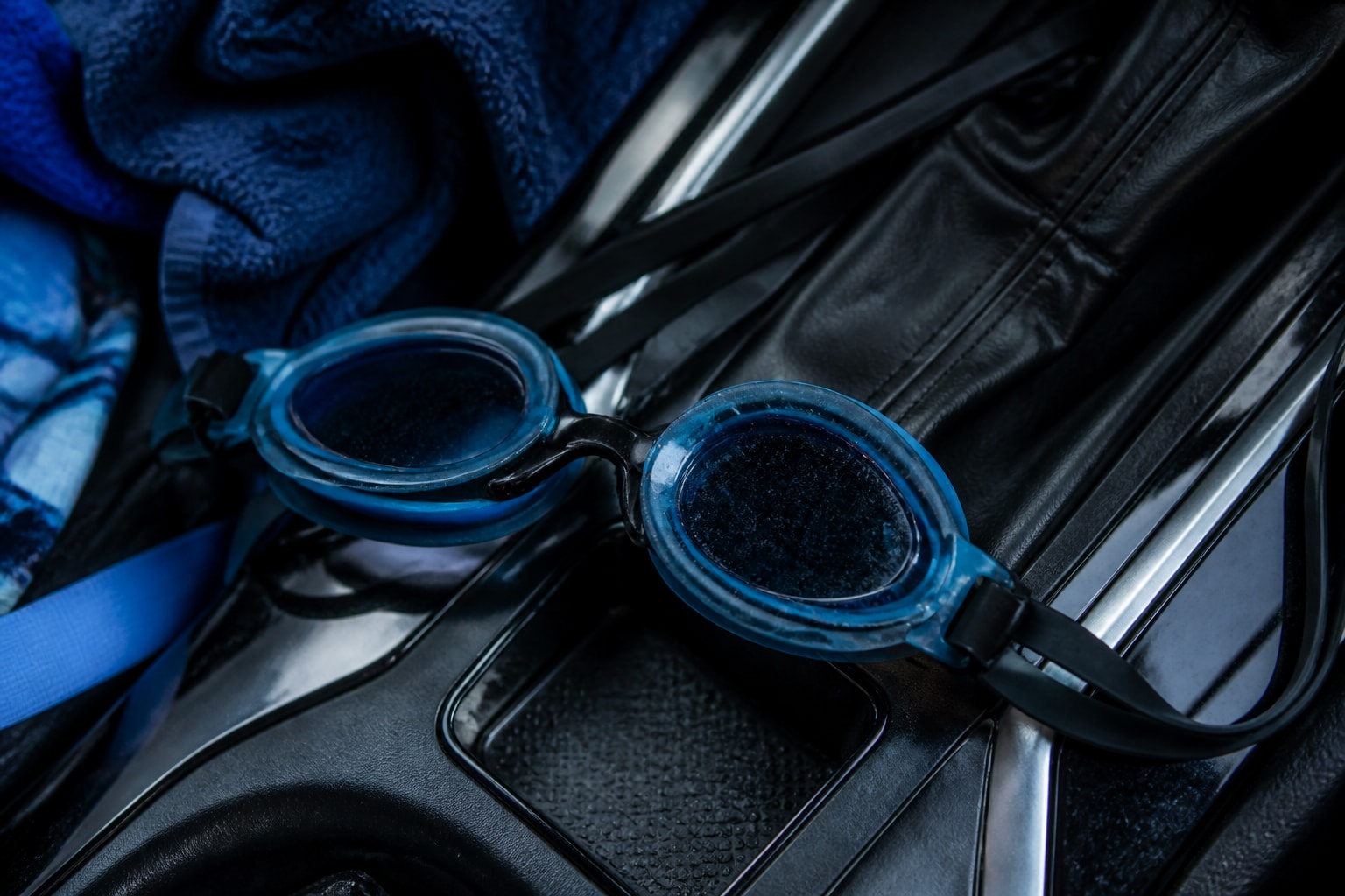 Rash Around Eyes From Swimming Goggles: What to Do